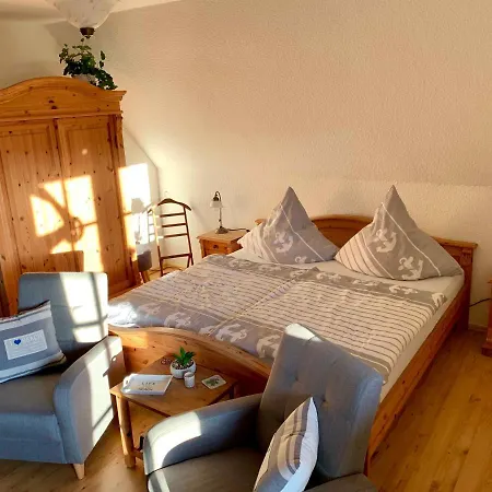 Land Am Teich- Reet Gedeckt - Ostseenah - Bei Binz Apartment Zirkow