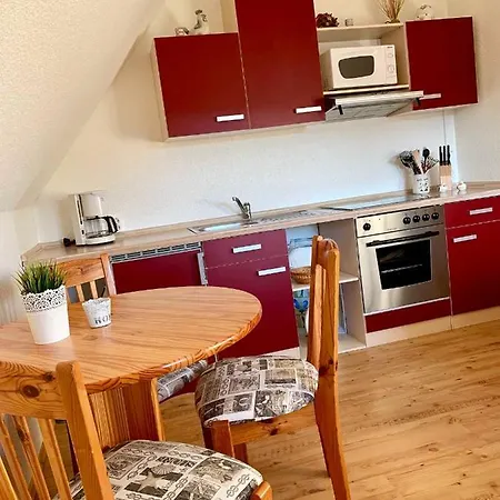 Apartment Land Am Teich- Reet Gedeckt - Ostseenah - Bei Binz