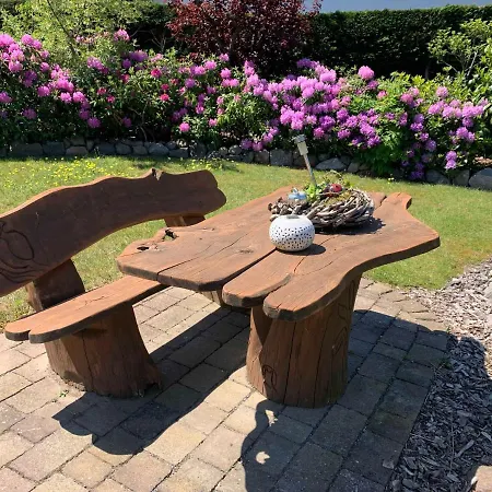 Land Am Teich- Reet Gedeckt - Ostseenah - Bei Binz Apartament